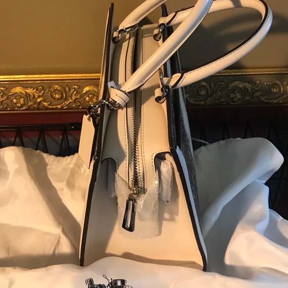 Coach Purse - Picture 2 of 6